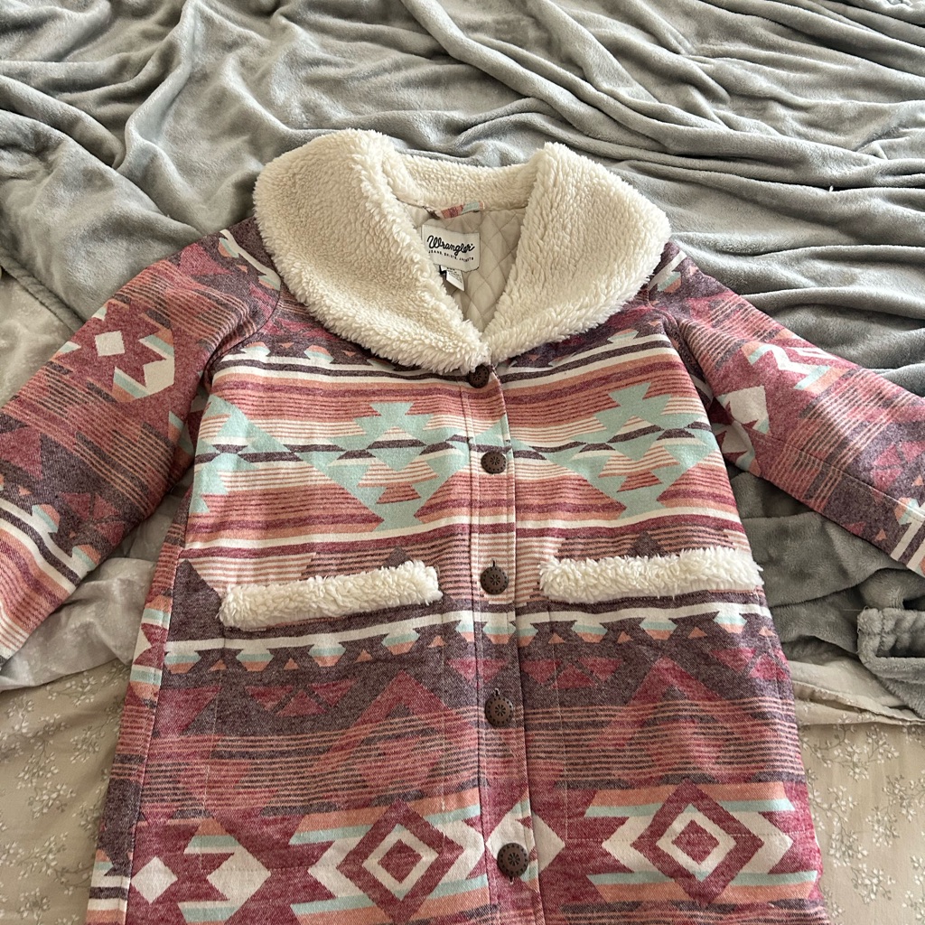 Wrangler Cream Sherpa-Lined Jacket With Subtle Aztec Trim